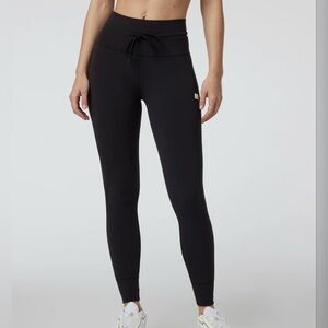 Vuori Fitted Legging
